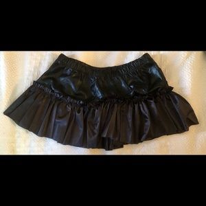 Skater-Style Black Faux Leather Mini Skirt Junior Sz XL in elasticized waist NEW